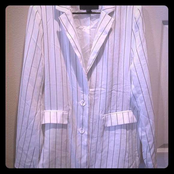 Never been worn Plus size Pen stripped blazer - Picture 1 of 1